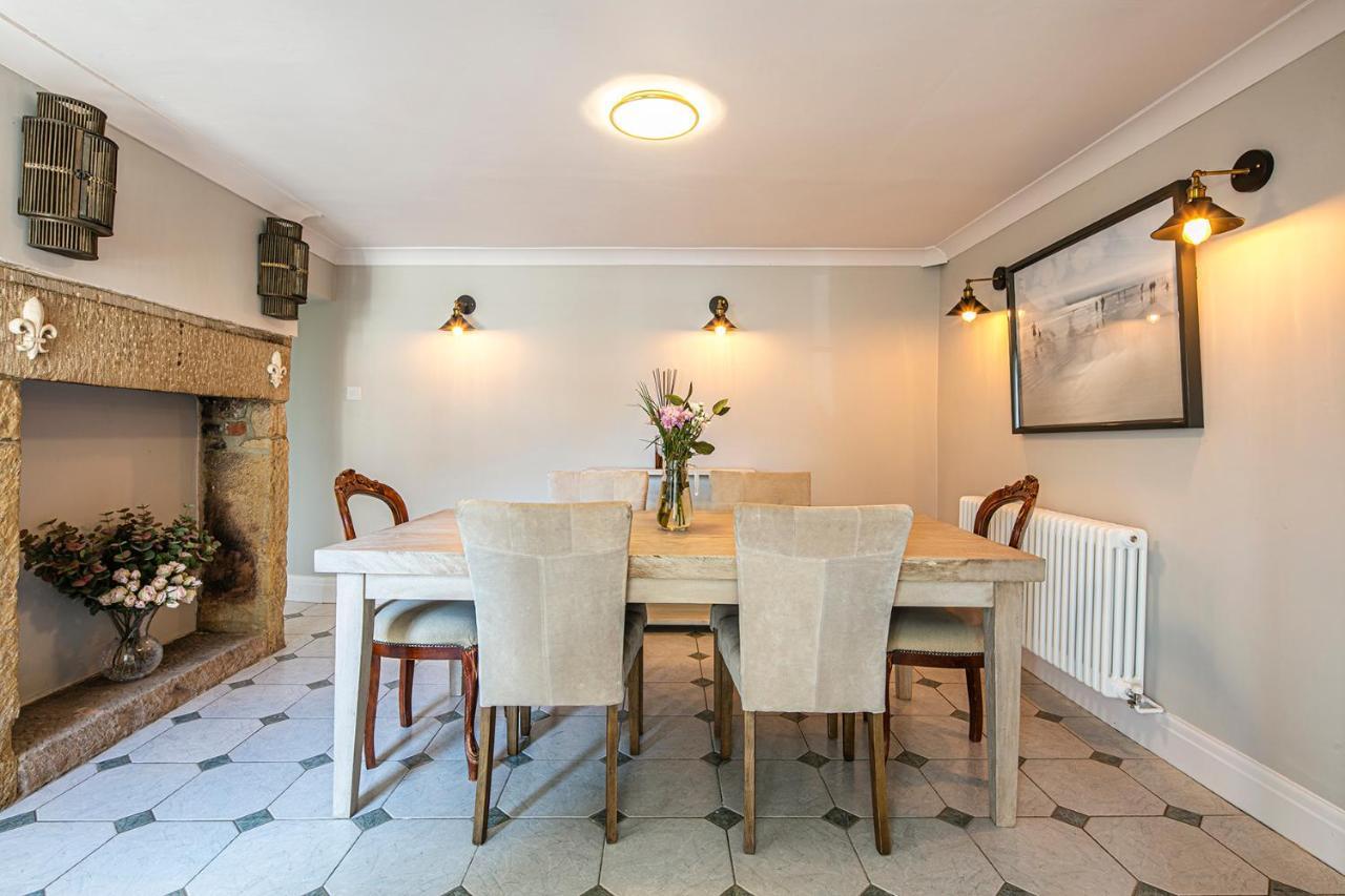 The Belle - A Lovingly Converted Grade II Listed Home From Home In 베이크웰 외부 사진