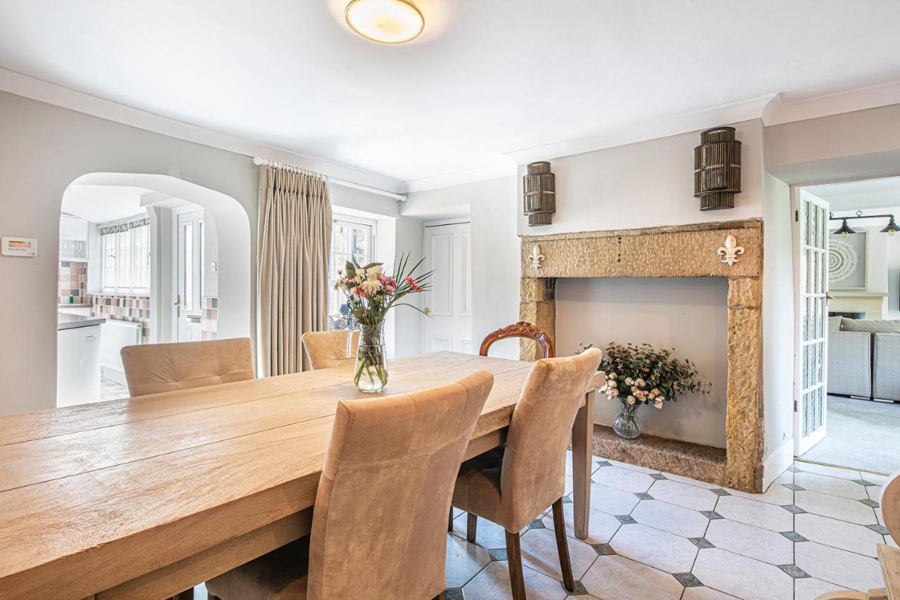 The Belle - A Lovingly Converted Grade II Listed Home From Home In 베이크웰 외부 사진