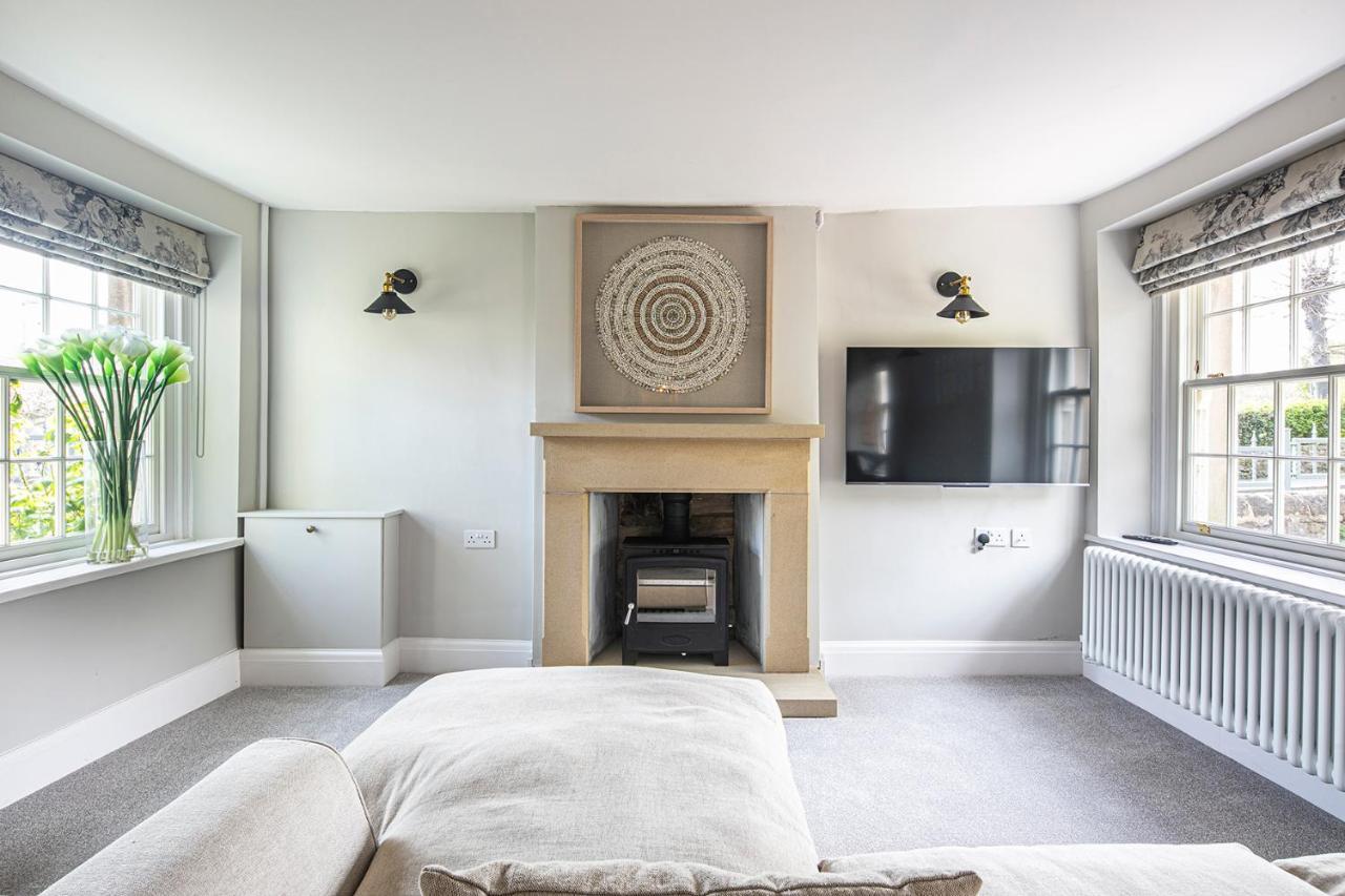 The Belle - A Lovingly Converted Grade II Listed Home From Home In 베이크웰 외부 사진
