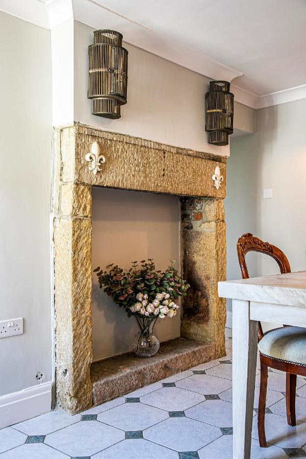 The Belle - A Lovingly Converted Grade II Listed Home From Home In 베이크웰 외부 사진