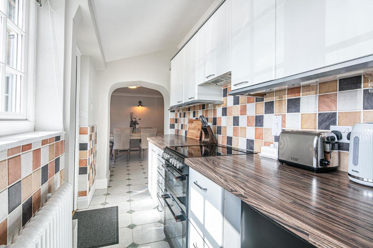 The Belle - A Lovingly Converted Grade II Listed Home From Home In 베이크웰 외부 사진
